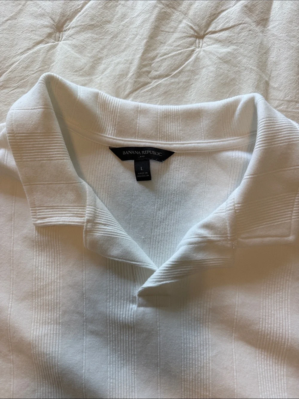 Banana Republic Men's White Textured Polo Shirt